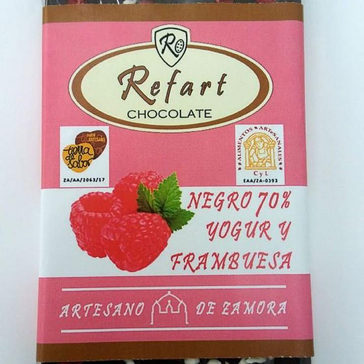 Tableta de chocolate negro 70% con yogur y frambuesa. - Bendito Sabor